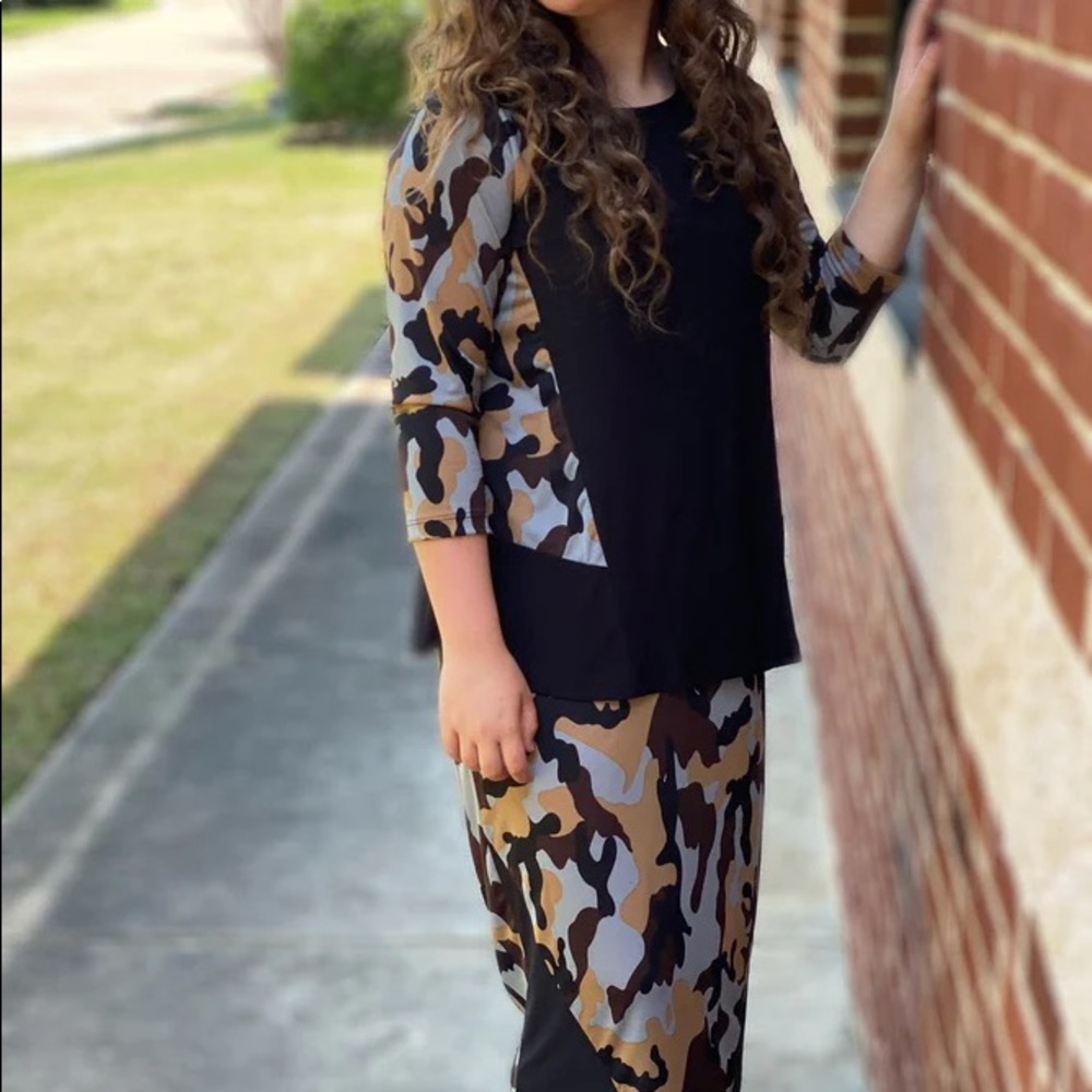 Zadie Bs 3XL Camo Allie top and skirt set.